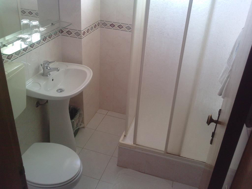 Residencial Nosso Paraiso Quarteira Δωμάτιο φωτογραφία