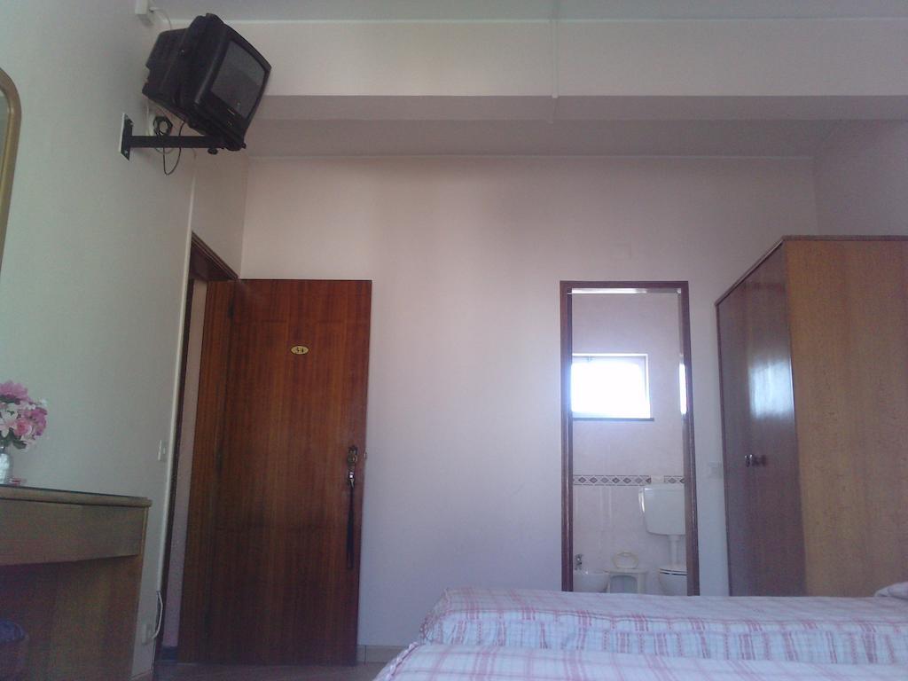 Residencial Nosso Paraiso Quarteira Δωμάτιο φωτογραφία