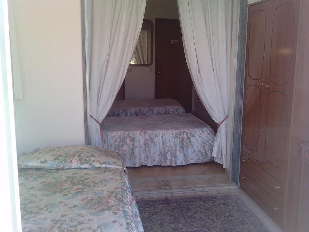 Residencial Nosso Paraiso Quarteira Δωμάτιο φωτογραφία